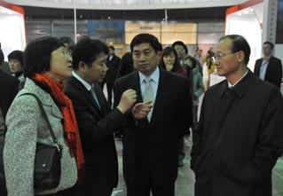 国家旅游局领导巡视展馆