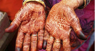 以折磨肉体为乐趣的传统习俗