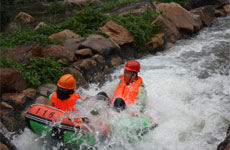 绍兴新昌虎尾峡漂流