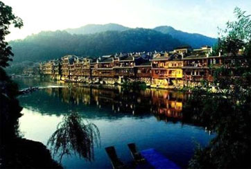 《行走》·宿千年古镇