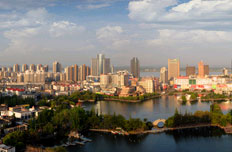 青山秀水镜湖区