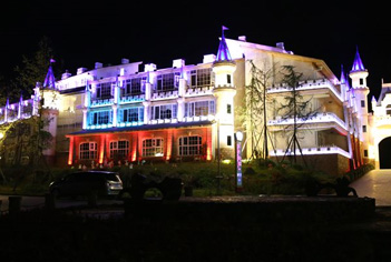 峨眉半山七里坪度假区夜景