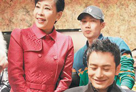 黄晓明承认Angelababy是女友