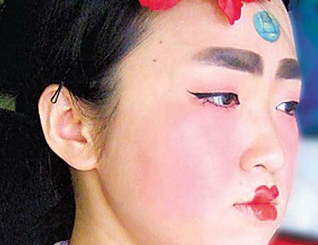 女子唐朝仕女妆爆红图片