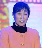 &ldquo;圆电视梦的农家女&rdquo;柳云霞：三次死里逃生，让一农村妇女决定过精彩的人生。她的行为在别人看来是&ldquo;荒诞&rdquo;，但锥透这苍凉与贫穷的，是活着就要有梦想的呐喊。