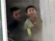 &ldquo;浓烟哥&rdquo;让出呼吸器救人感动网民