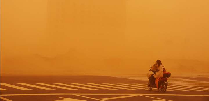 时隔13年 北京再次遭遇沙尘暴