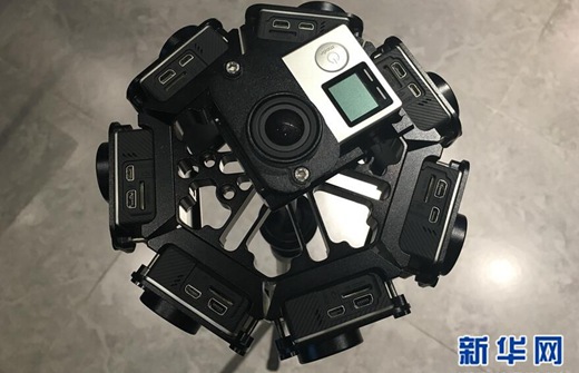 VR体验到底啥样？新华网记者带你穿越“时空门”