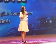 第二届中国&ldquo;好学生&rdquo;全国总冠军韩亚婷在台上表演的风采