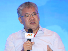 《健康时报》副主编赵安平在高峰对话发言