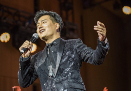 云飞演唱《离别草原》