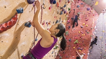 美国：攀岩热潮催生体育经济新商机
