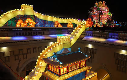 河南三門峽：500米長“黃河”彩燈璀璨亮相