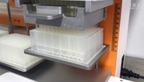 四川成都：開足馬力生産病毒核酸提取試劑盒