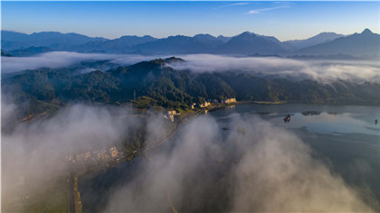 航拍江西武寧澧溪：白雲生處有人家