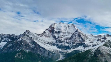 稻城亞丁的雪山 你想去看嗎？