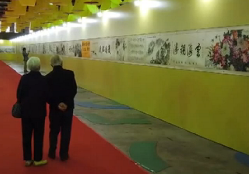 濃墨重彩繪制百米長卷為祖國&ldquo;慶生&rdquo;