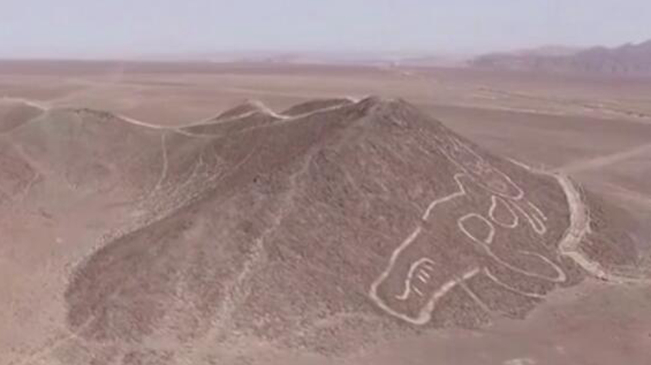 古老文化 秘鲁沙漠再现“纳斯卡线条”绘画