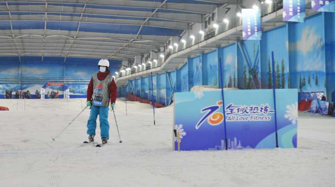 酷！滑雪場搬進了室內