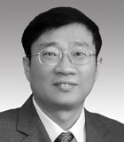 &ldquo;航空报国&rdquo;罗阳：当国人沉浸在航母成功完成舰载机起降的喜悦时，歼-15飞机研制现场总指挥罗阳，却在他最幸福的时刻倒下了。他一生致力航空报国，用生命换来舰载机完美升空，堪称我国航母事业牺牲第一人。