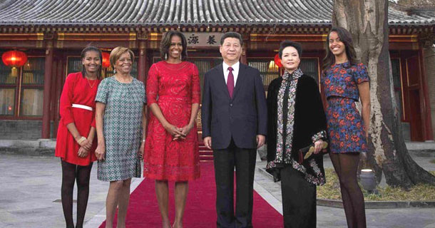 习近平和夫人彭丽媛会见米歇尔