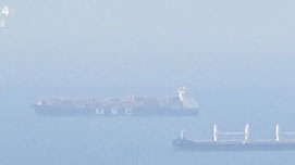 以色列海法港附近一外籍貨輪著火