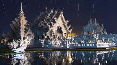 夜里的泰国白庙长这样！