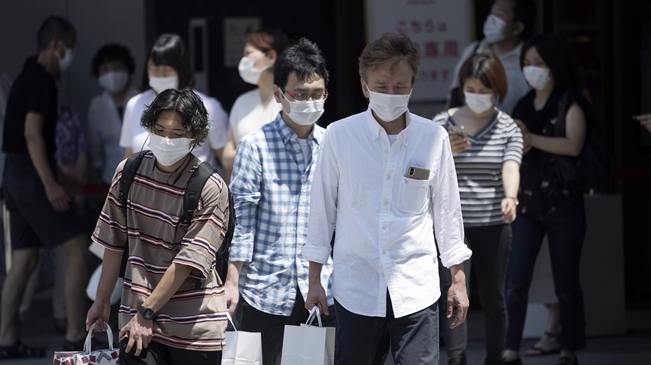 日本單日新增新冠確診病例再超千例