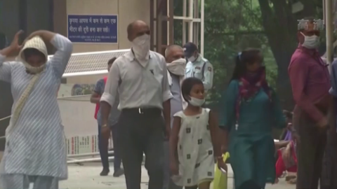 印度單日新增新冠肺炎確診病例再超6萬例