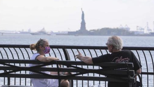 約翰斯&middot;霍普金斯大學：美國累計確診新冠病例超556萬