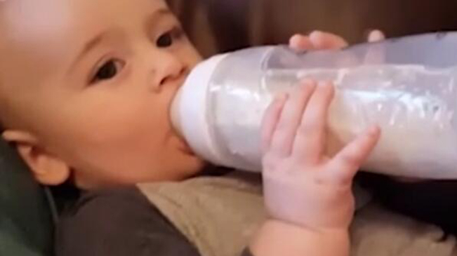 警惕！奶瓶遇高溫 嬰兒平均吞158萬個微塑料