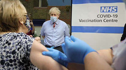 英國開始大規模新冠疫苗接種