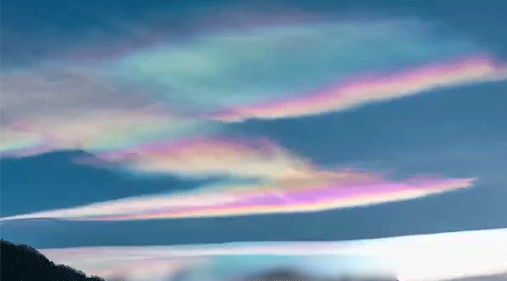 美炸了！四川瀘沽湖上空連日飄來“七彩祥雲”