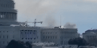 美国国会大厦因附近火灾被临时封锁