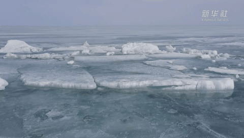 我國最大內陸淡水湖出現推冰奇觀