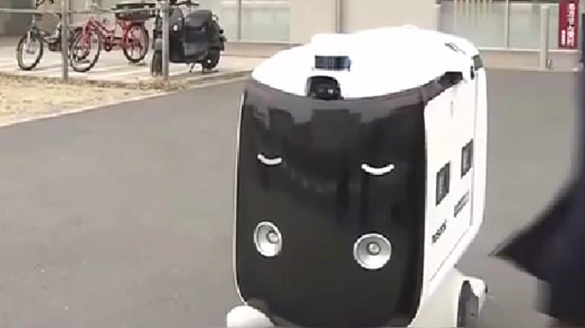 送药上门 日本“送药机器人”试运行