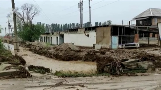 吉尔吉斯斯坦：巴特肯州一大坝决堤 1500人紧急撤离