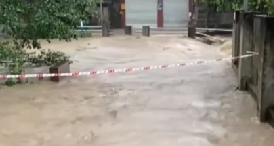水利部：川陕有16条河流发生超警以上洪水