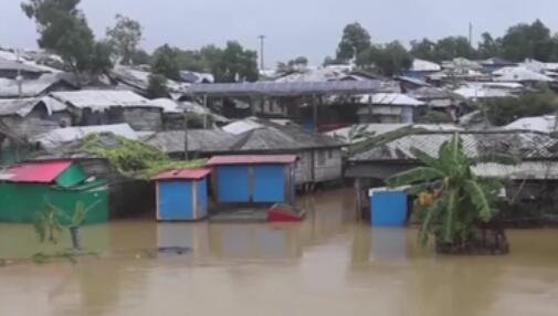 天灾！暴雨倾盆 孟加拉国难民村30万人被困
