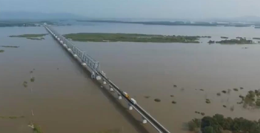 中俄首座跨江鐵路大橋全線鋪軌貫通