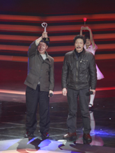 &ldquo;棒棒哥&rdquo;郑定祥领奖