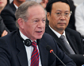 原美国财政部副财长、美国鹏睿金融集团大中华区主席 弗兰克&middot;纽曼（Frank.N.Newman）发表演讲