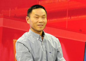 吴祥其做客新华访谈