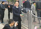 那些年官员扫过的大街
