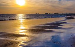 【新华图视】天然海滨浴场