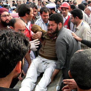 强烈地震已致巴基斯坦248人死亡