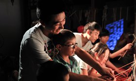 【新华图视】皮影世家