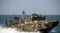 伊朗释放其扣押的10名美海军士兵