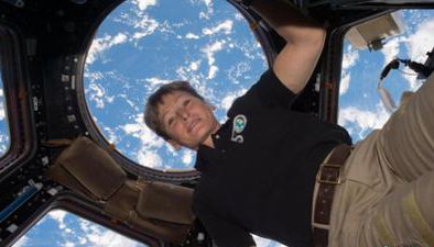 佩姬·惠特森成為太空停留時間最長的美國宇航員
