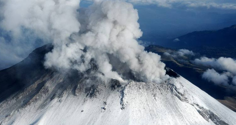 墨西哥波波卡特佩特火山再度噴發